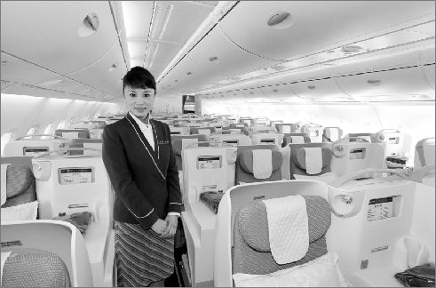 南航从法国图卢兹迎接回中国首架世界最大客机——空客a380,今天空客a