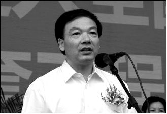 原南昌市委常委,南昌县委书记汤成奇.